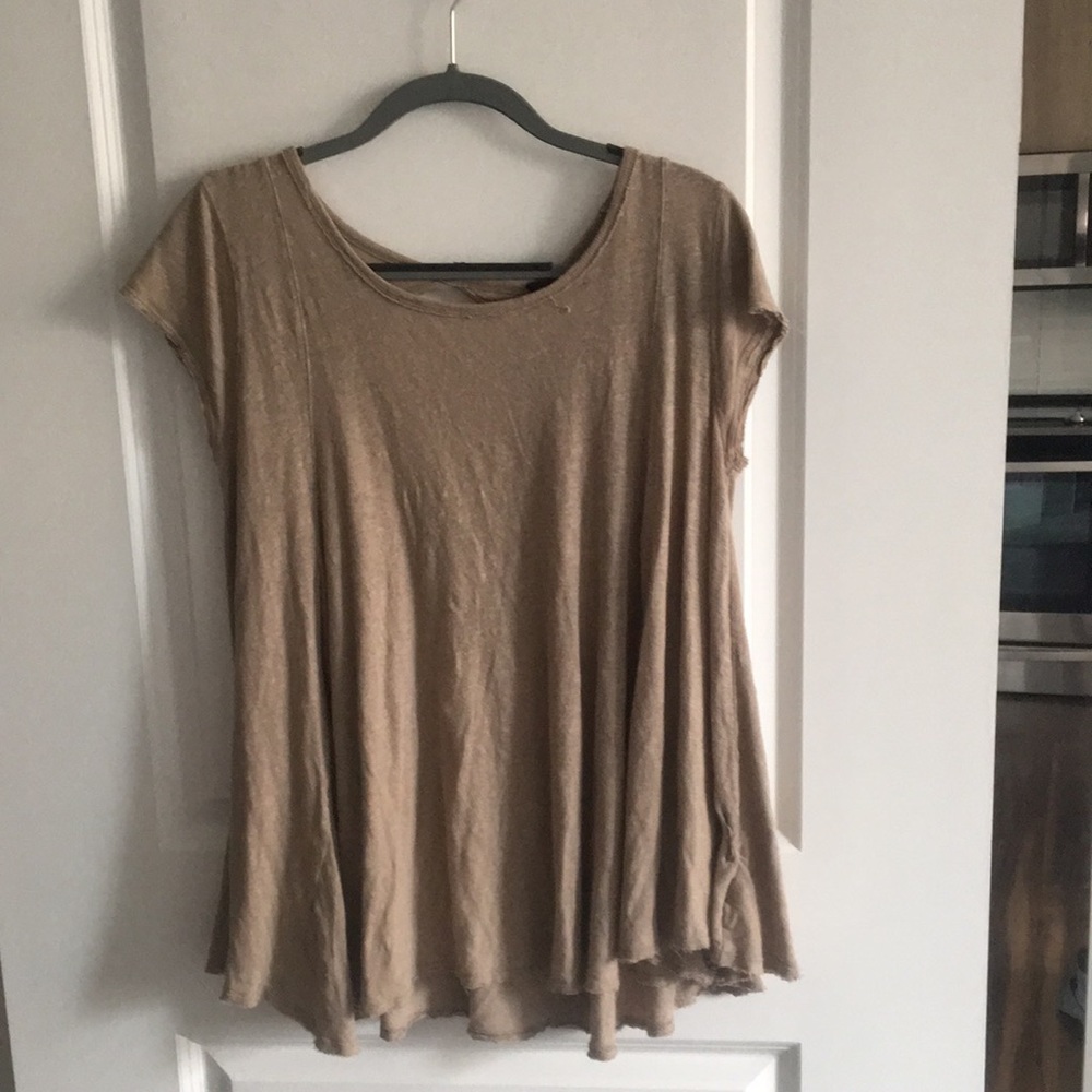 Short sleeve neutral tan brown tunic with open back detail